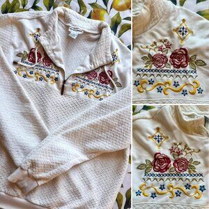 SOLD // embroidered design ‘Alfred Dunner’ lightweight QUARTER ZIP sweater!